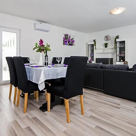 Casa Marin Holiday home Kanfanar